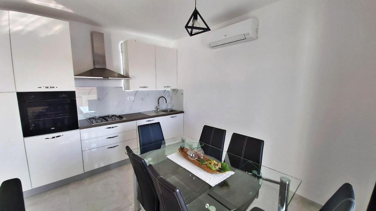 Apartment Zorica Duće Exterior foto